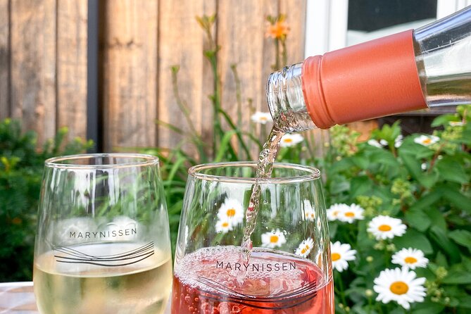 Niagara-on-the-Lake Cycle and Wine-Tasting Tour with Optional Lunch - The guide can make or break the day