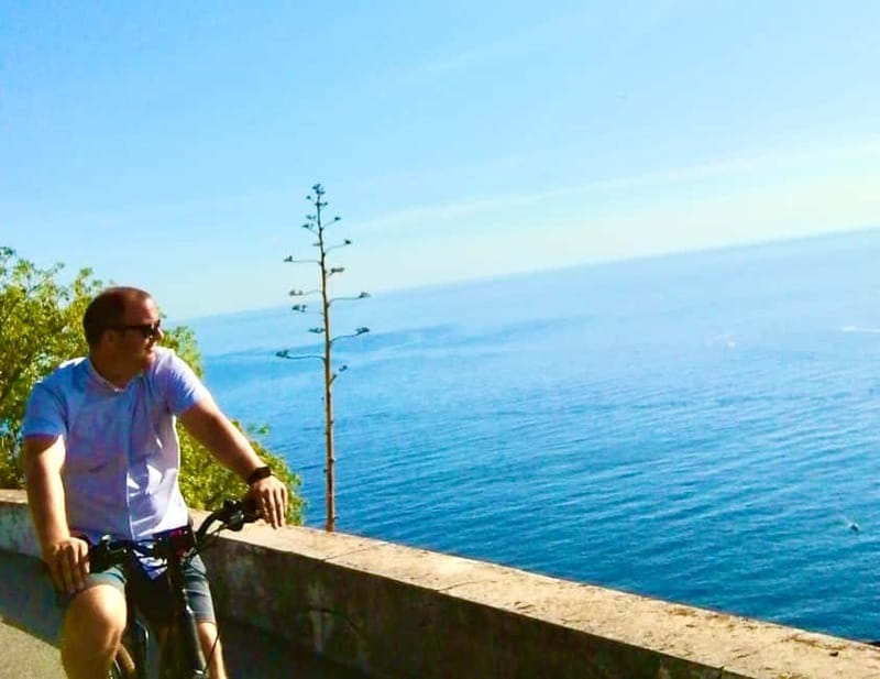 Nice 3Hrs by EBike: Essentials Oldest Districts & Panoramas - Starting near Place Garibaldi and Port Lympia
