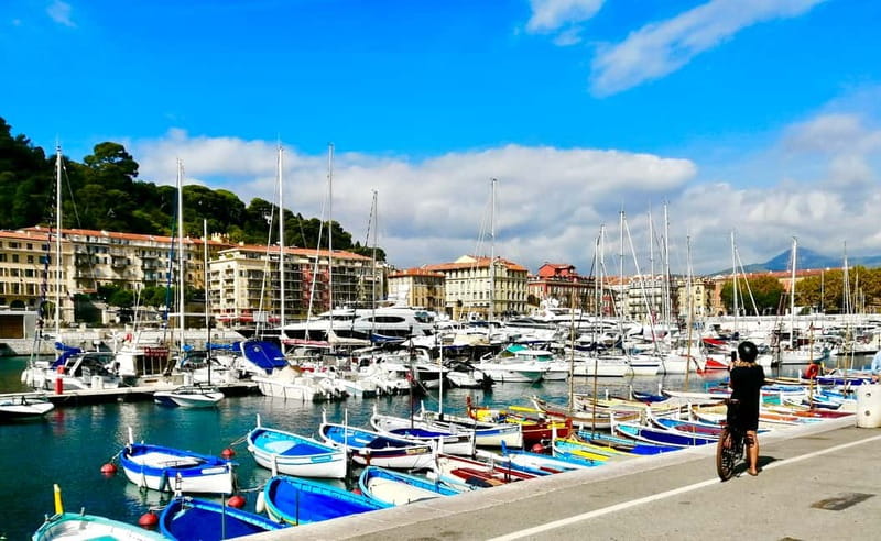 Nice 3Hrs by EBike: Essentials Oldest Districts & Panoramas - The Promenade des Anglais gives you the classic Nice view
