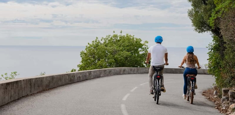 Nice: Bike or E-Bike Rental - Choosing between a classic bike and an e-bike