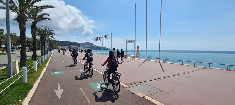 Nice: Bike or E-Bike Rental - What the equipment and service add