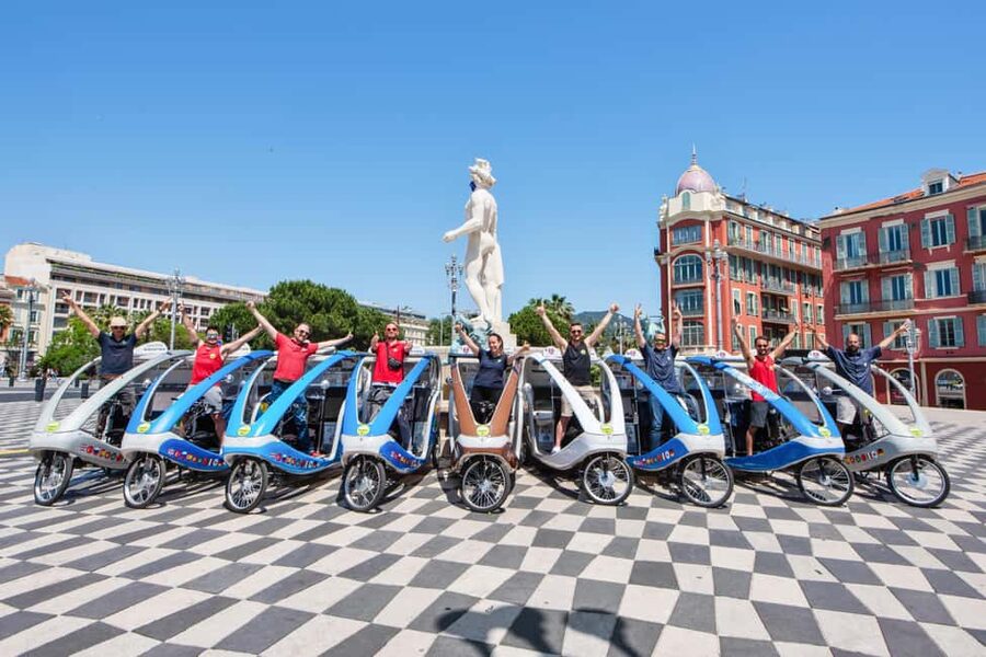 Nice: private guided Tour by electric taxi bike - Space, access, and family comfort