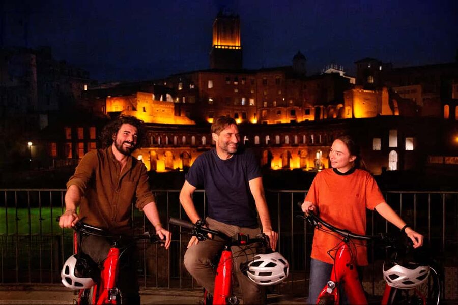 Night Tour of Rome with Top E-bike & optional Italian Dinner - Spanish Steps and Trevi Fountain after dark