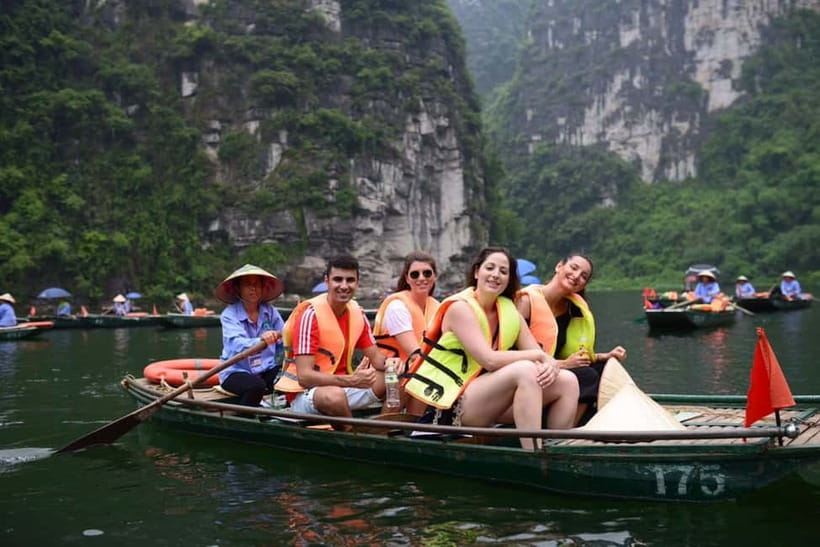 Ninh Binh E-bike Tour: Tam Coc Rural Life, Bich Dong & Dundj - The route through Coi Khe, Nham, and Thung Nang