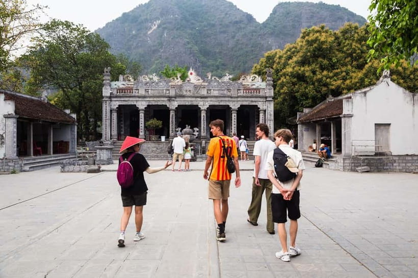 Ninh Binh E-Bike Tour - Tam Coc Secret Landscapes - Starting with the e-bike and safety briefing