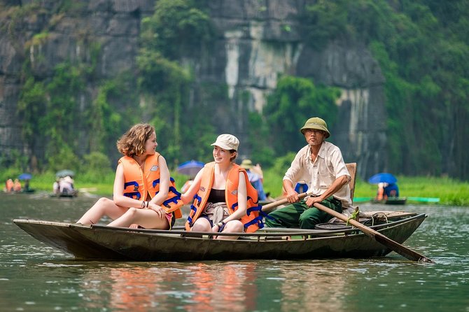 Ninh Binh Full-Day Tour from Hanoi to Hoa Lu, Tam Coc & Mua Cave Via Boat & Bike - A short bicycle ride through village life