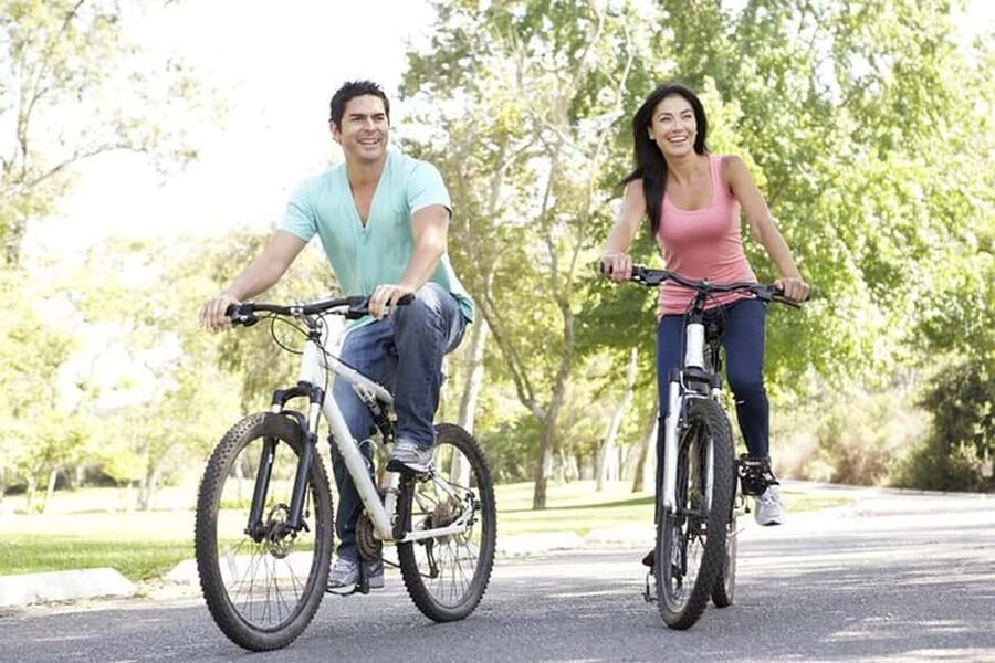 NYC: Central Park Guided Bike Tour - Five miles through Central Park at an easy pace