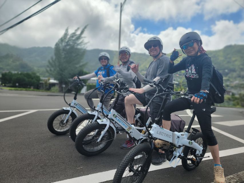 Oahu: Waikiki E-Bike Ride and Manoa Falls Hike - Seeing Waikiki from two wheels