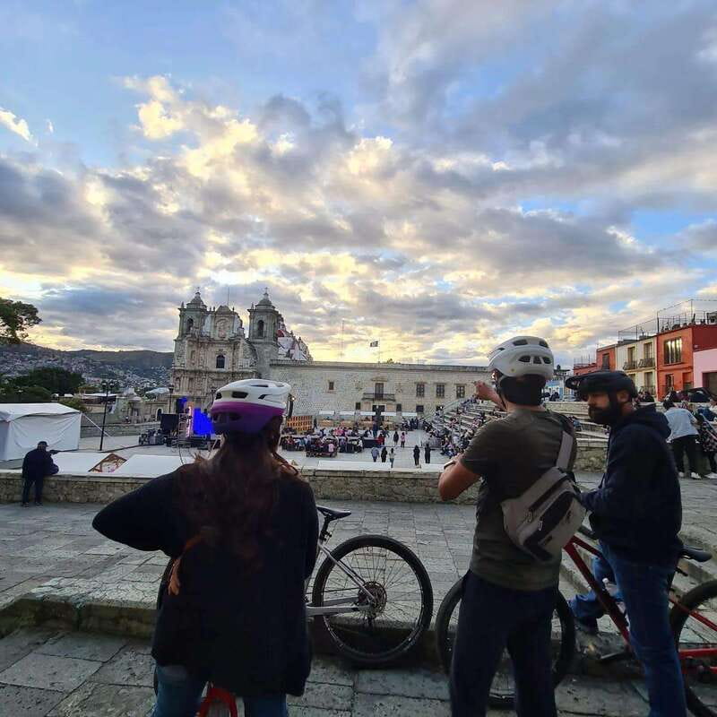 Oaxaca City: Bike Tour with Professional Guide+Art workshop - Key points at a glance