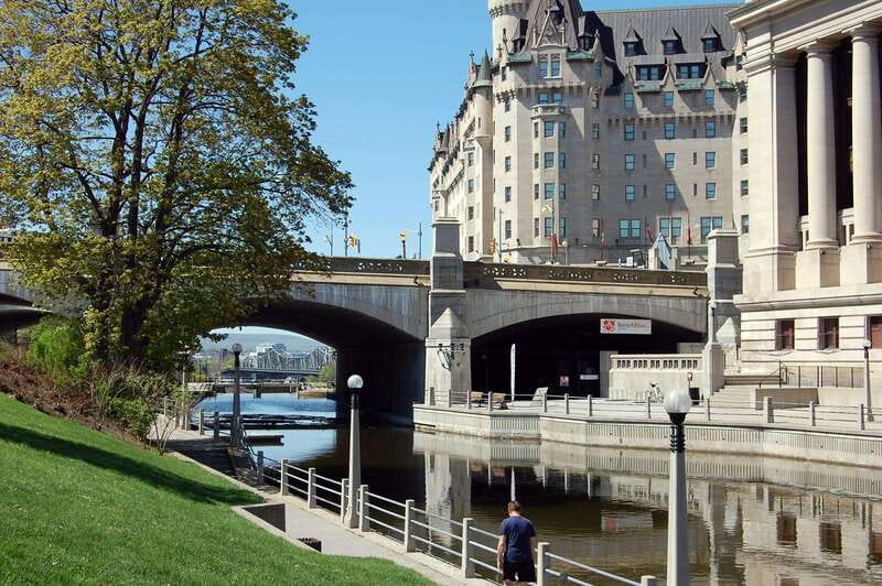 Ottawa: 4-Hour Bike Rental - Kìwekì Point and the Museum of History