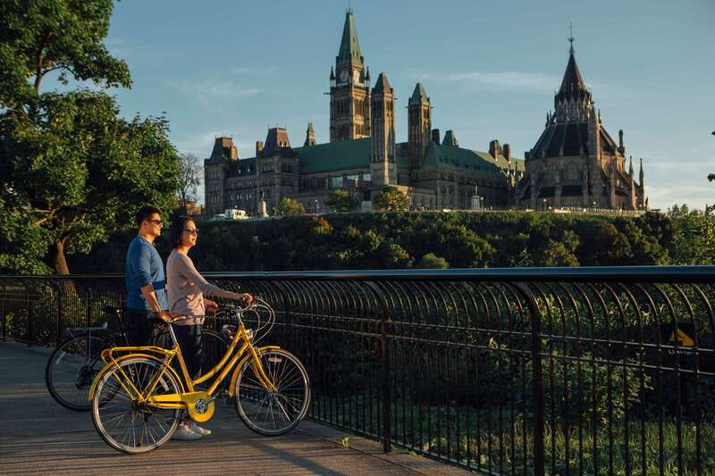 Ottawa: 4-Hour Bike Rental - Chaudière Falls and the cross-river ride