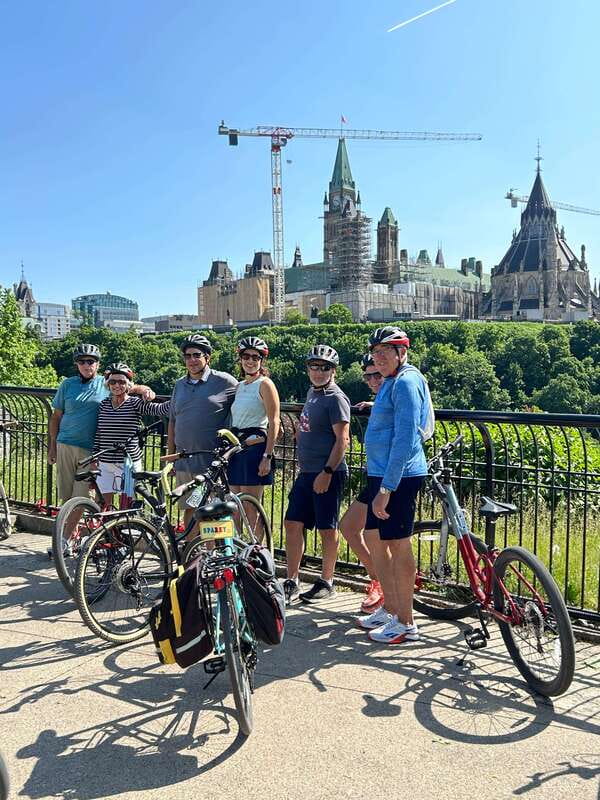 Ottawa: 4 or 8-Hour Bike Rental with Self-Guided Tour - Families, older riders, and mixed-ability groups