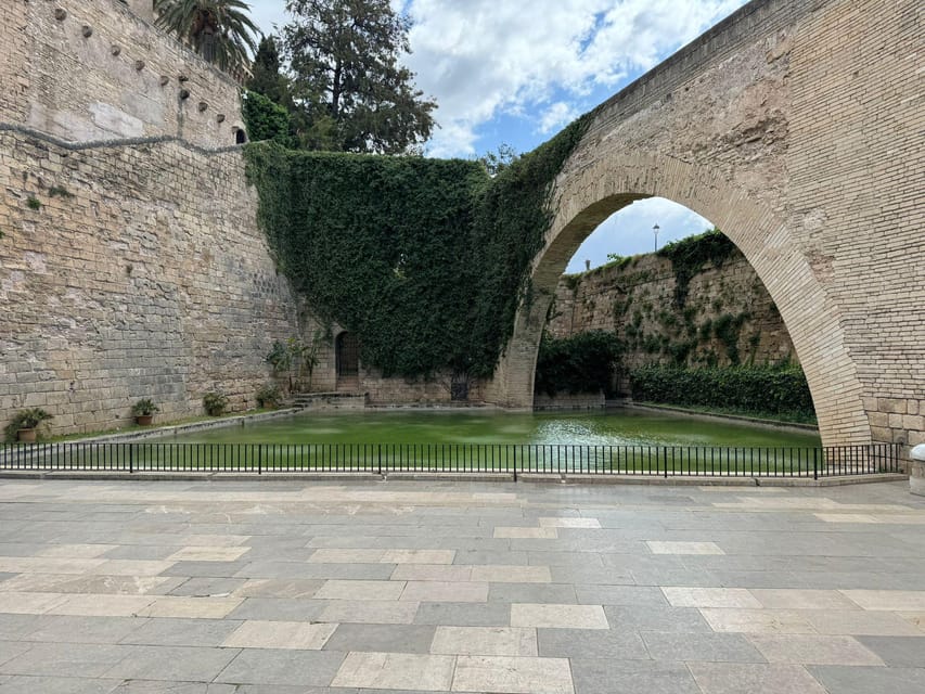 Palma de Mallorca Old Town Guided Bike Tour (Small Groups) - Santa Eulàlia and the narrow old streets