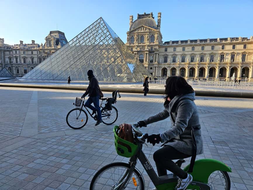 Paris before the crowds, bike tour & Breakfast - Along the Seine toward Notre Dame