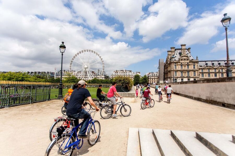 Paris Bike Tour: Eiffel Tower, Place de la Concorde & More - Invalides, Napoleon, and the Dome church