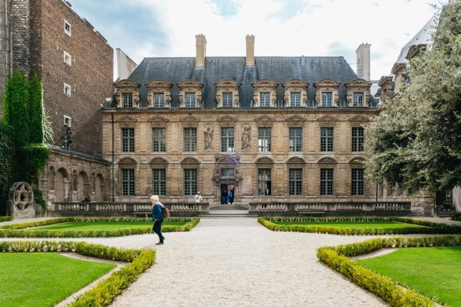 Paris: Charming Nooks and Crannies Bike Tour - What the riding is really like