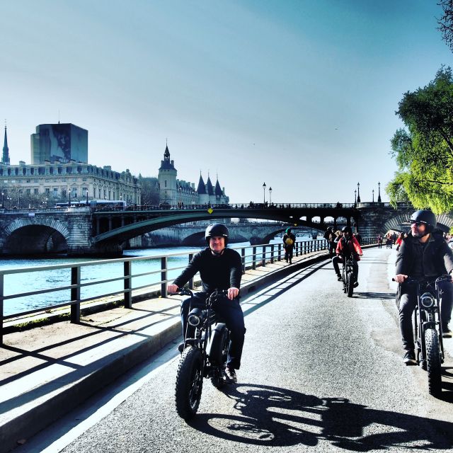 Paris: City Highlights Private Electric Bike Tour - Returning through the Marais