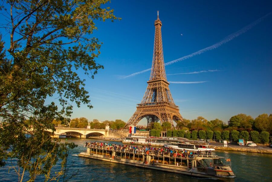 Paris: Evening Bike and Boat Tour - Why this evening route works so well