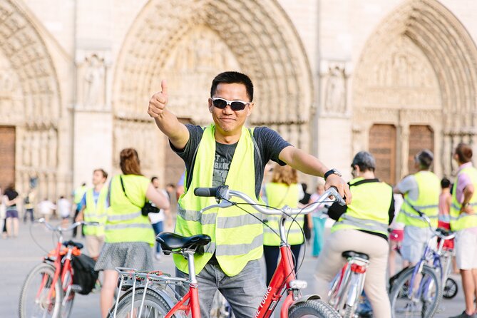 Paris Evening Snapshot Bike Tour - The possible Seine boat finish