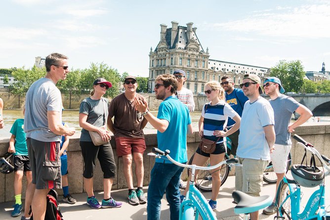 Paris Highlights Bike Tour: Eiffel Tower, Louvre and Notre-Dame - Why a bicycle works so well in Paris