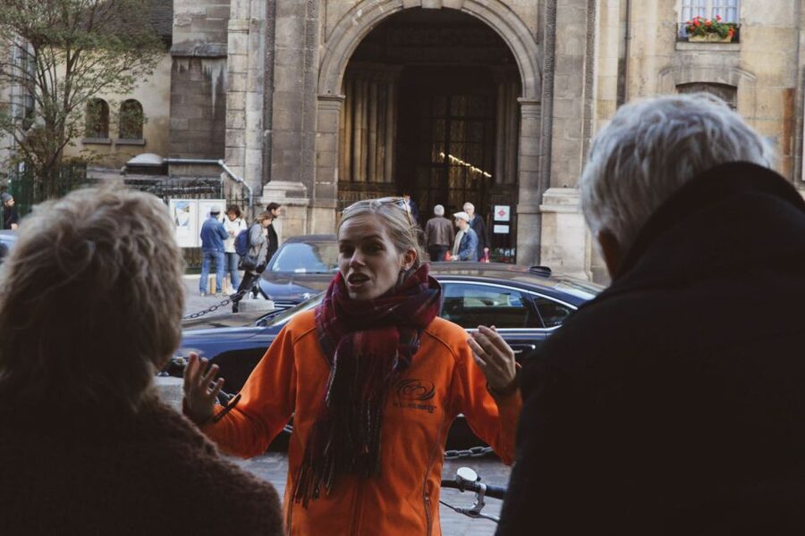 Paris: Off the Beaten Path City Secrets Bike Tour - Galerie Vivienne and Palais-Royal: elegant Paris before the crowds