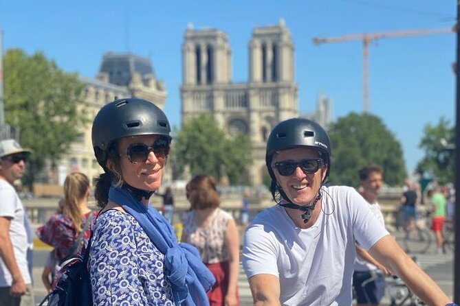 Paris Sightseeing Family Friendly Guided Electric Bike Tour - The islands and Notre-Dame