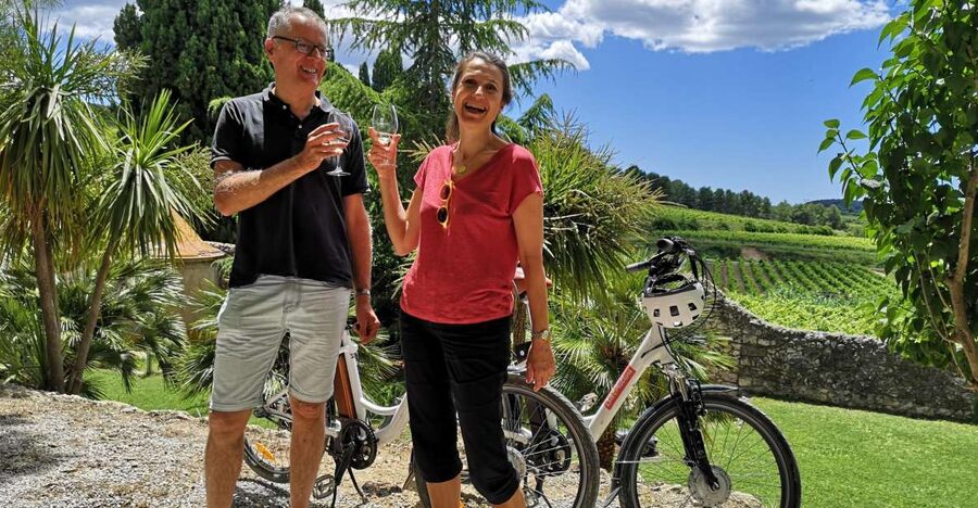 Penedès/BCN: Self-Guided eBike Tour with guided Winery Visit - Weather, Clothing, and Practical Comfort
