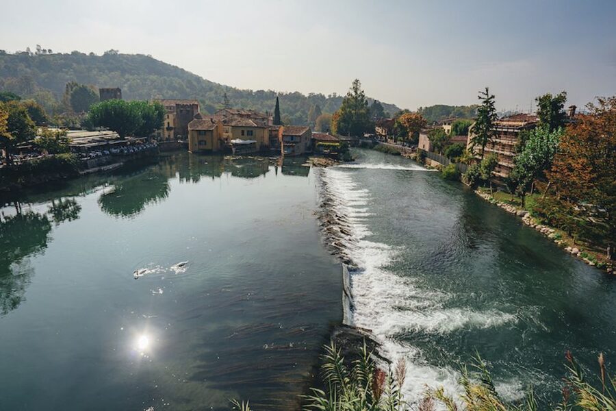 Peschiera del Garda: Lake Garda & Borghetto E-Bike Tour - Key points at a glance
