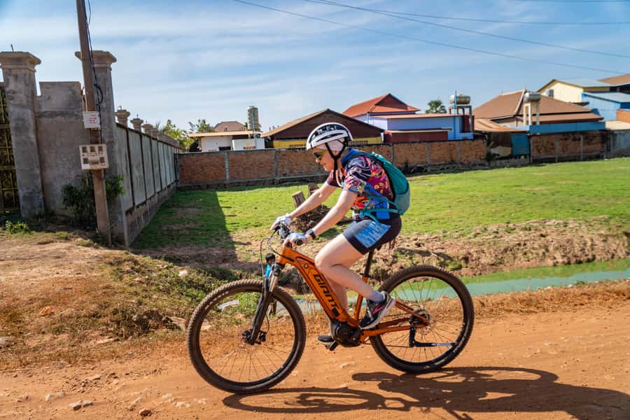 Phnom Penh: Mekong Islands Sunset Bike Tour include drinks - Leaving Phnom Penh at 3 pm