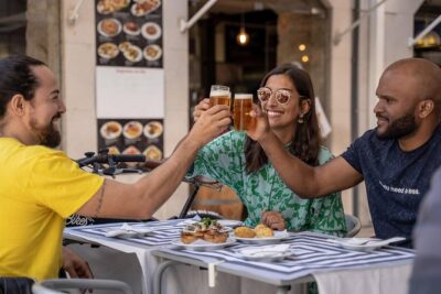3-Hour Old Town & Riverside Bike Tour – Guided Experience