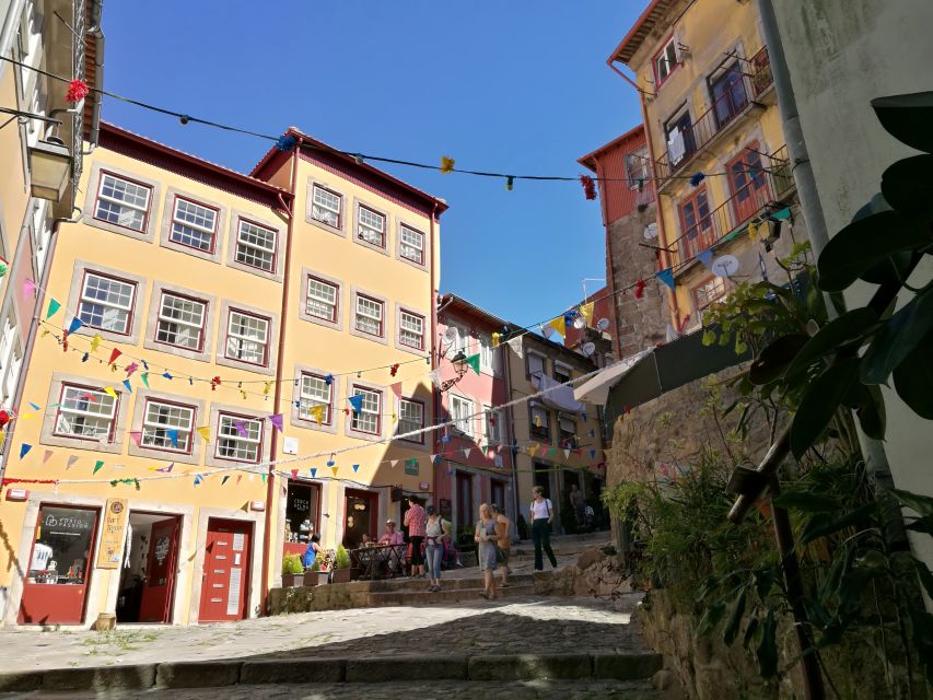 Porto: City Highlights 3-Hour Guided Electric Bike Tour - Cordoaria Garden, Clérigos, and Lello Bookstore