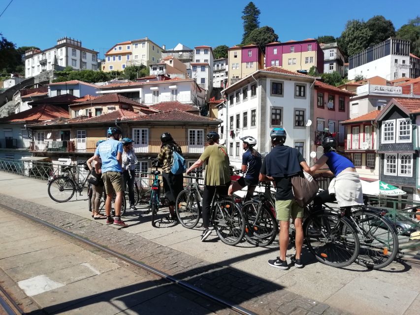Porto: City Highlights 3-Hour Guided Electric Bike Tour - Aliados Avenue and São Bento Station