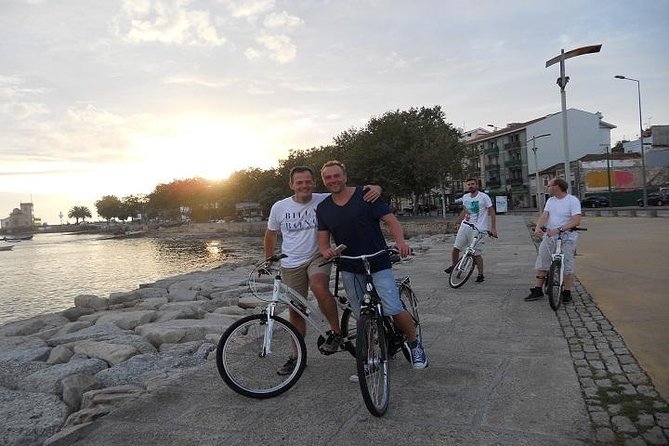 Porto Downtown and Sightseeing Bike Tour - Porto’s longest avenue sets the pace