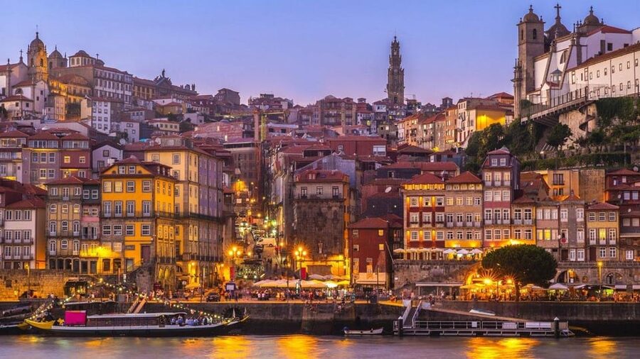 Porto: Guided e-bike tours in Porto and Gaia - Starting at Praça da Batalha