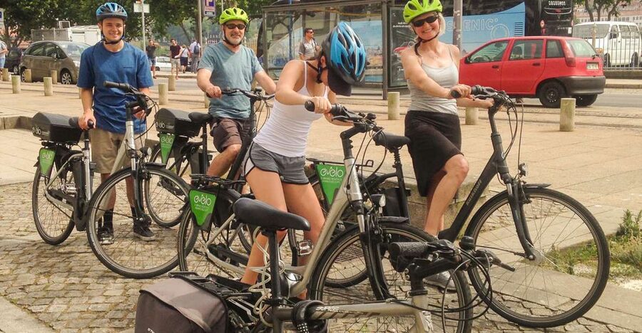 Porto: Historic e-Bike Tour with a guide - Starting beside the Douro in Miragaia