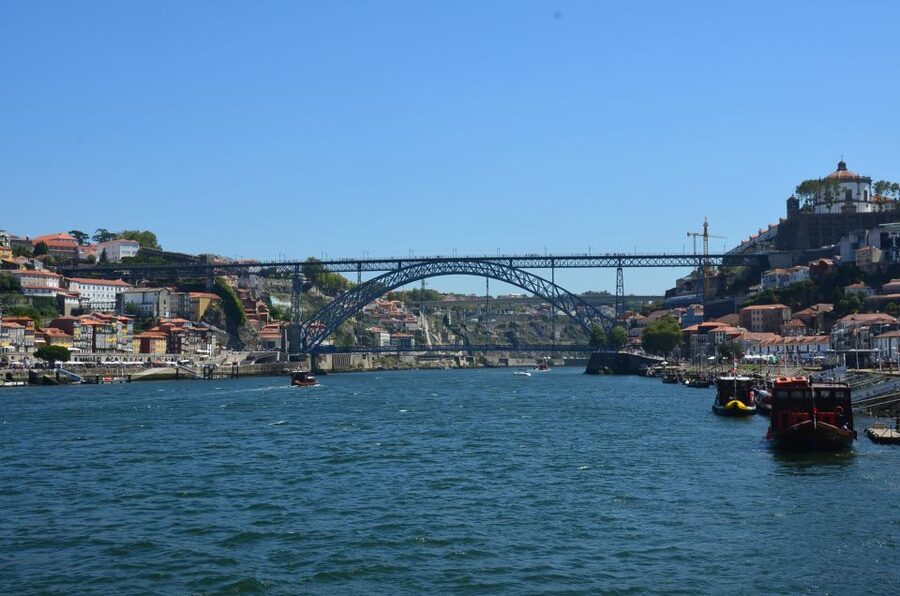 Porto: Porto Bike or E-Bike Atlantic Route - The guide and the small-group advantage
