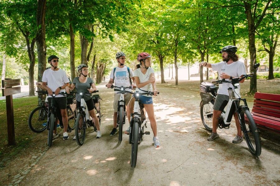 Porto Riverbank Tour on an e-bike: Atlantic Coast, Gardens - Miragaia gives you a gentler start