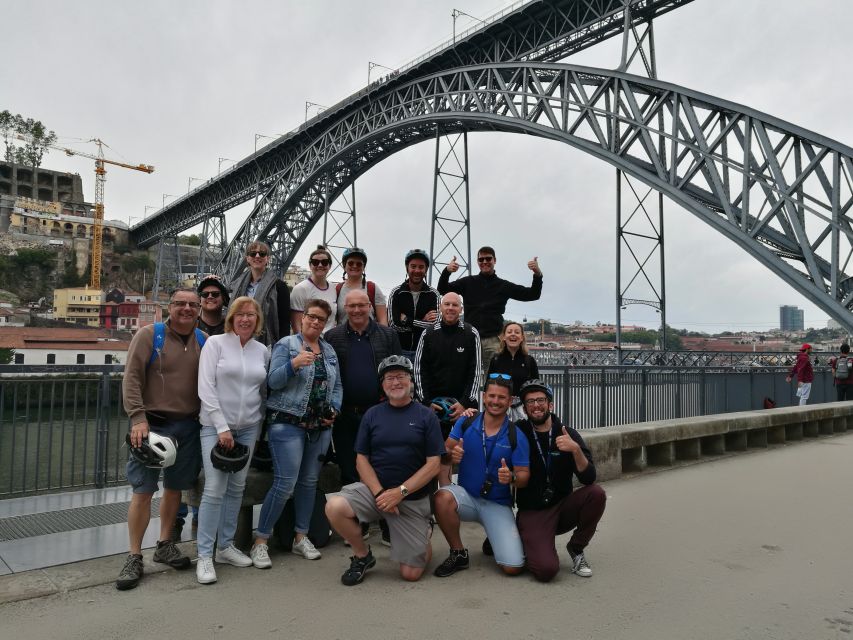 Porto: Riverside Panoramic E-Bike Tour - Castelo do Queijo and the coast