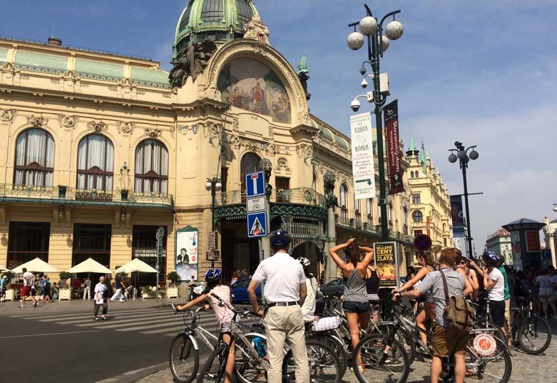 Prague: Classic City Bike Tour - Kampa Island and the giant babies
