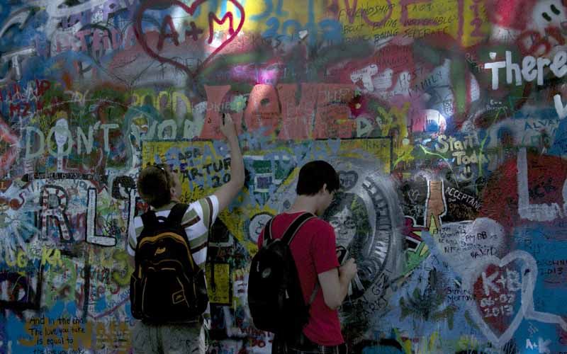 Prague: Classic City Bike Tour - Family arrangements and group comfort