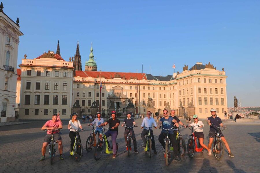 Prague: E-Bike/E-Scooter Viewpoint Tour - E-bike or e-scooter: which feels right?