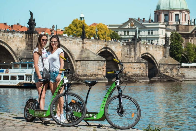 Prague: E-Scooter HUGO Bike Rental - Riding through Prague on your own terms