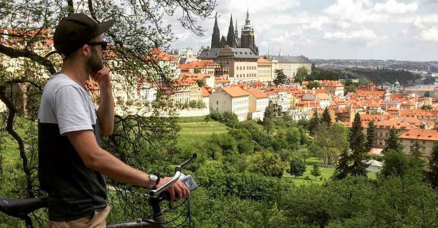 Prague: Stunning Viewpoints, Castle, City & Park E-Bike Tour - What is included for the $117 price
