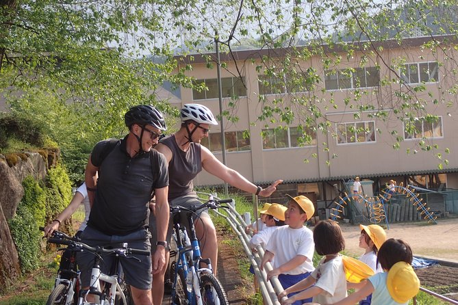 Private Afternoon Cycling Tour in Hida-Furukawa - The farmers market and the everyday side of Hida