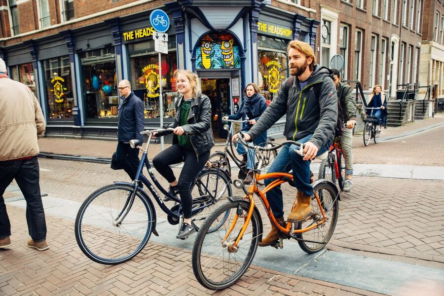 Private Amsterdam Bike Tour with a Local - A quiet courtyard and the Jordaan area