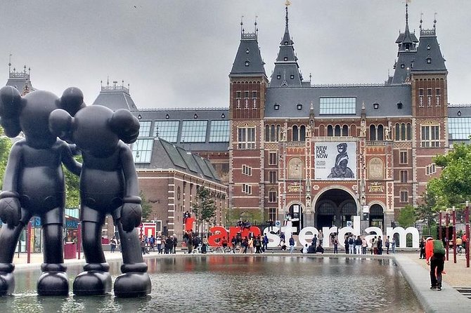 Private Amsterdam City Highlights Bike Tour (PRIVATE GUIDE) - Why Amsterdam works so well by bicycle