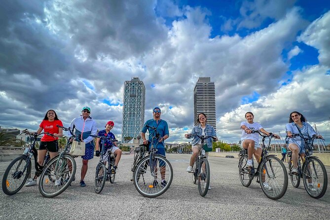 Private Barcelona E-Bike Photography Tour - Arc de Triomf and Ciutadella Park