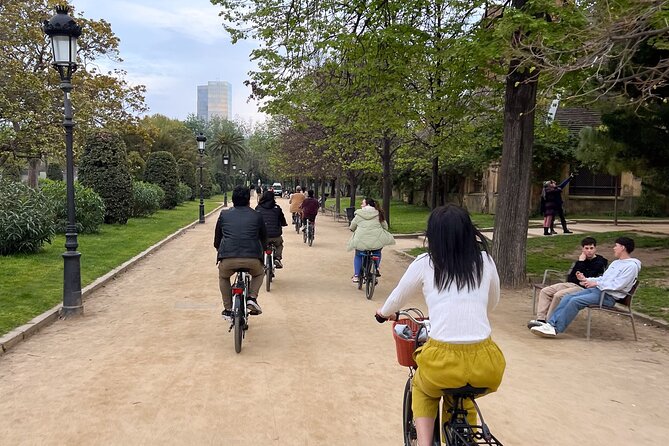 Private Bike Tours - Customizable Route, Top Barcelona Highlights - Why a private bike ride works so well in Barcelona