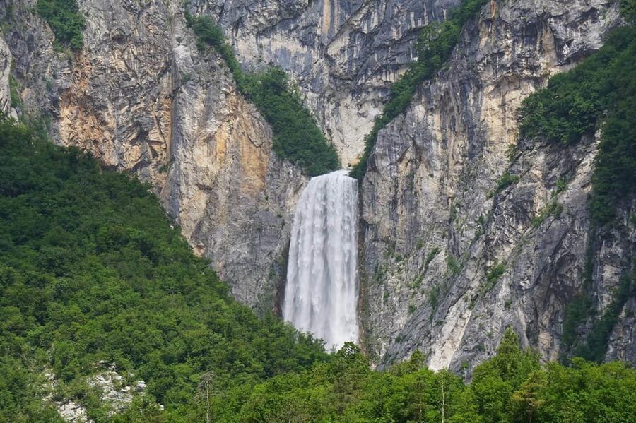 Private E-bike tour Soča valley: The ultimate explorer - Starting at Čezsoča and riding toward Bovec