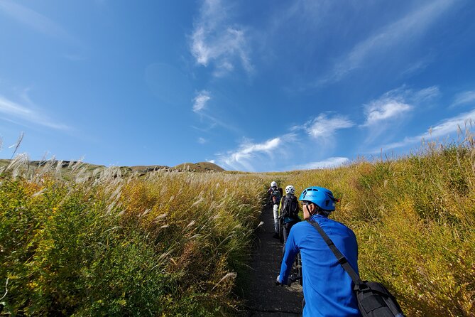 Private E-MTB guided cycling around Mt. Aso volcano & grasslands - Lunch, water, and what to bring